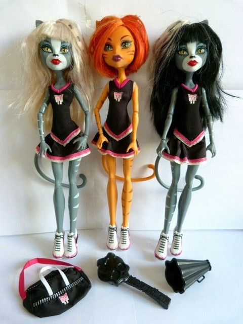 monster high fearleading dolls